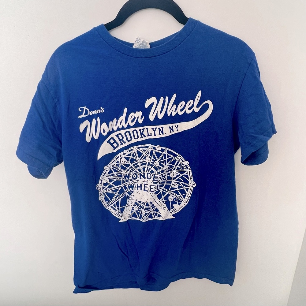 Coney Island Wonder Wheel Brooklyn blue and white sz Small graphic t-shirt